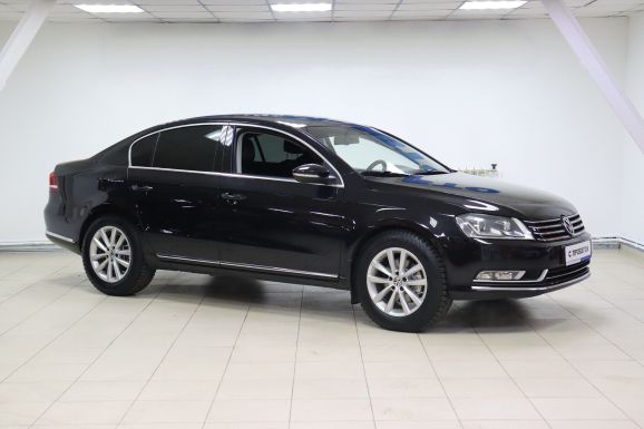 Volkswagen Passat, 1.8 л, Робот, 2013 фото 5