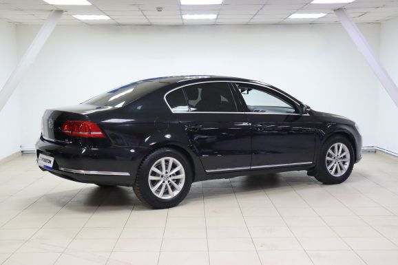 Volkswagen Passat, 1.8 л, Робот, 2013 фото 6