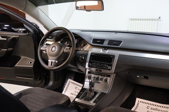Volkswagen Passat, 1.8 л, Робот, 2013 фото 7