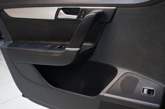 Volkswagen Passat, 1.8 л, Робот, 2013 фото 8