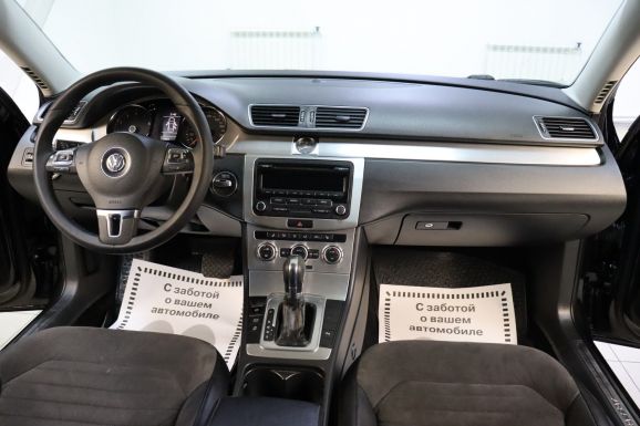 Volkswagen Passat, 1.8 л, Робот, 2013 фото 13