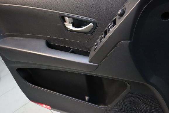 SsangYong Actyon, 2.0 л, АТ, 2012 фото 2