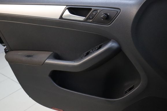 Volkswagen Jetta, 1.4 л, Робот, 2014 фото 10