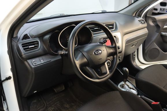 Kia Rio, 1.6 л, АТ, 2013 фото 8