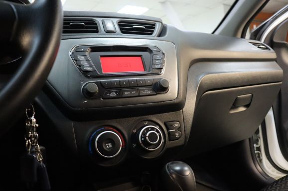 Kia Rio, 1.6 л, АТ, 2013 фото 10