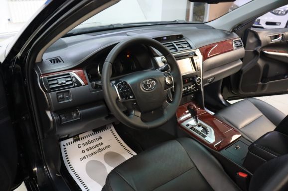 Toyota Camry, 2.5 л, АТ, 2012 фото 2