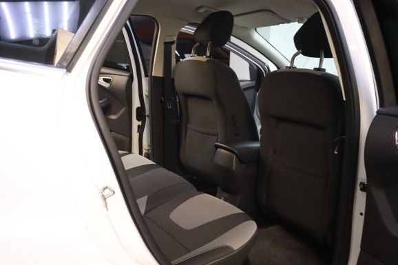 Ford Focus, 1.6 л, Робот, 2013 фото 6