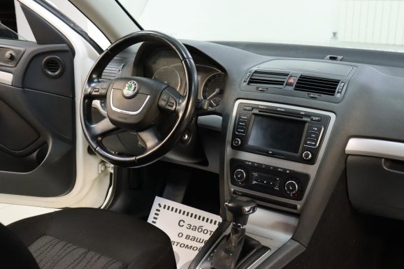 Skoda Octavia, 1.8 л, АТ, 2013 фото 7