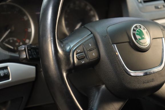 Skoda Octavia, 1.8 л, АТ, 2013 фото 10