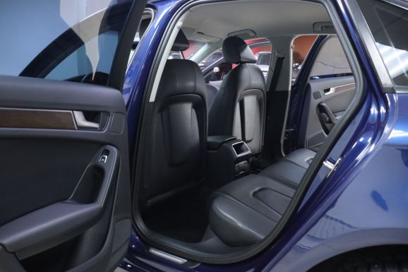 Audi A4, 1.8 л, Вариатор, 2015 фото 11