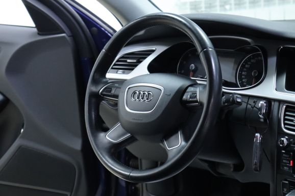 Audi A4, 1.8 л, Вариатор, 2015 фото 2