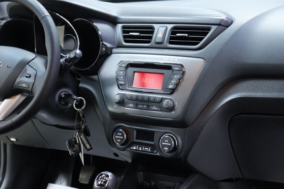 Kia Rio, 1.6 л, МТ, 2014 фото 2