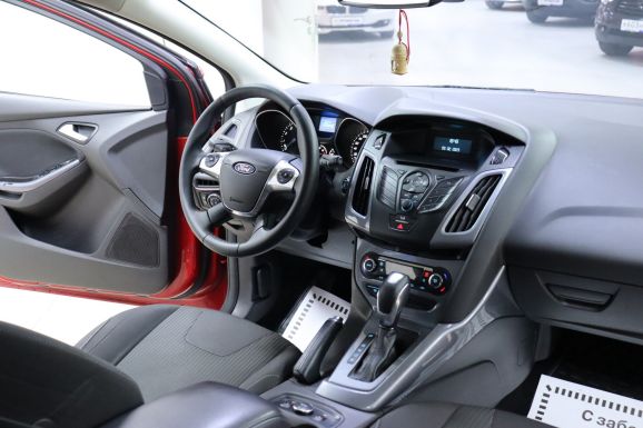 Ford Focus, 2.0 л, Робот, 2014 фото 8