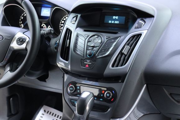 Ford Focus, 2.0 л, Робот, 2014 фото 12