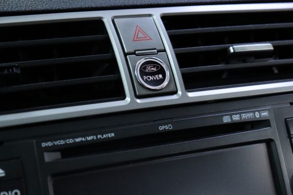 Ford Kuga, 2.0 л, Робот, 2011 фото 9