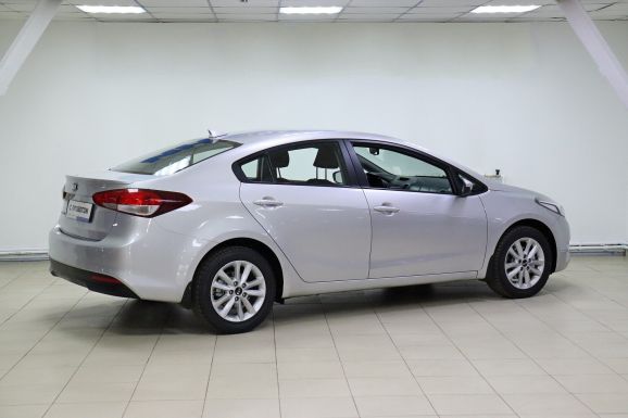 Kia Cerato, 2.0 л, АТ, 2018 фото 6