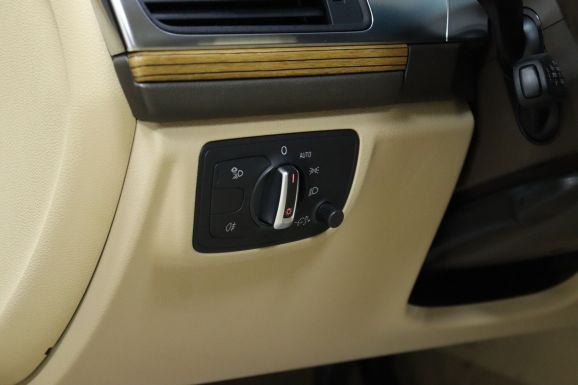 Audi A6, 2.8 л, Робот, 2011 фото 13