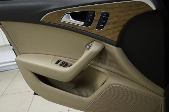 Audi A6, 2.8 л, Робот, 2011 фото 19