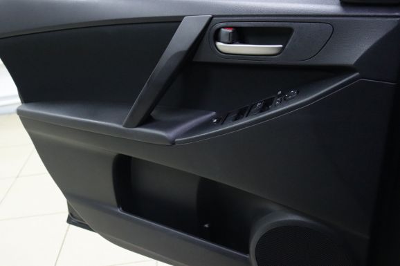 Mazda 3, 1.6 л, АТ, 2011 фото 10