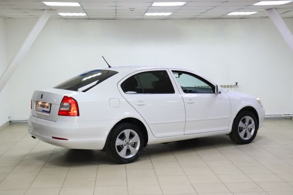 Skoda Octavia, 1.6 л, АТ, 2012 фото 6