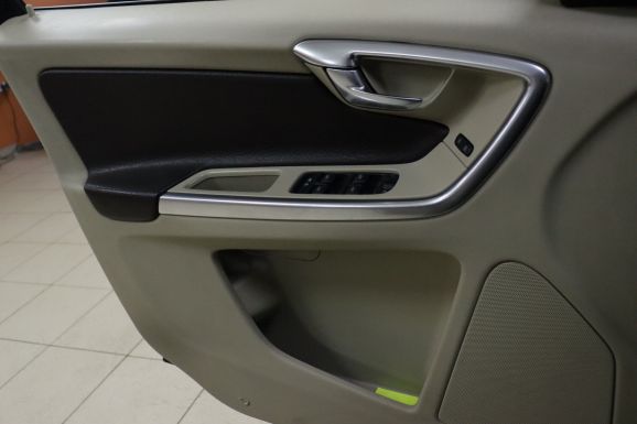 Volvo XC60, 2.4 л, АТ, 2013 фото 10