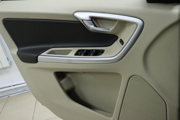 Volvo XC60, 2.4 л, АТ, 2013 фото 8