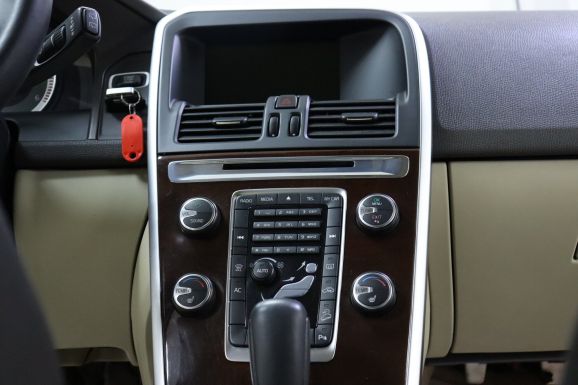 Volvo XC60, 2.4 л, АТ, 2013 фото 2