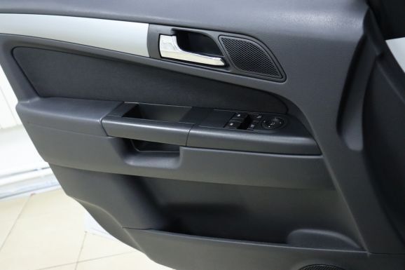 Opel Zafira, 1.8 л, Робот, 2012 фото 11