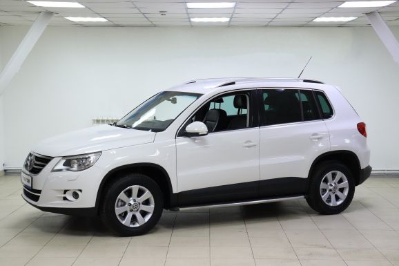 Volkswagen Tiguan, 2.0 л, АТ, 2010 фото 3