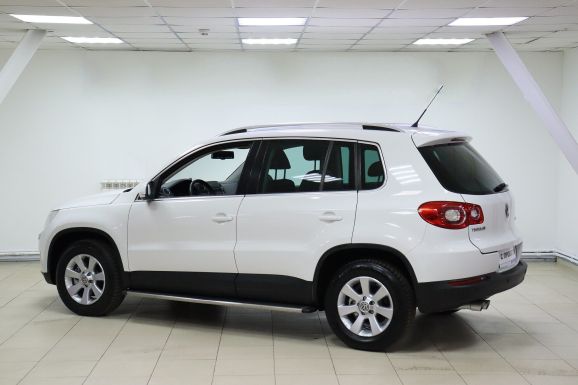 Volkswagen Tiguan, 2.0 л, АТ, 2010 фото 4
