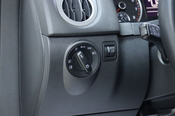 Volkswagen Tiguan, 2.0 л, АТ, 2010 фото 11