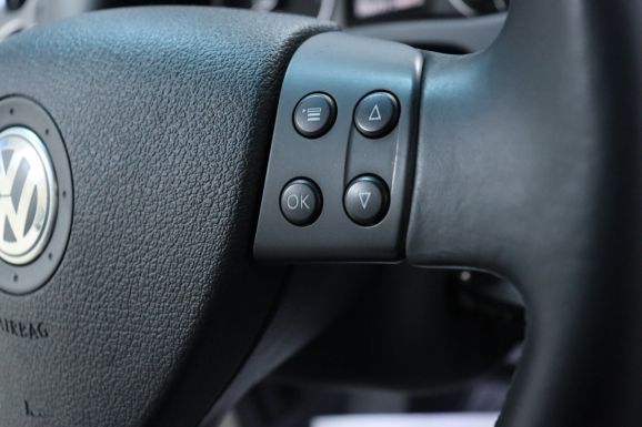 Volkswagen Tiguan, 2.0 л, АТ, 2010 фото 13