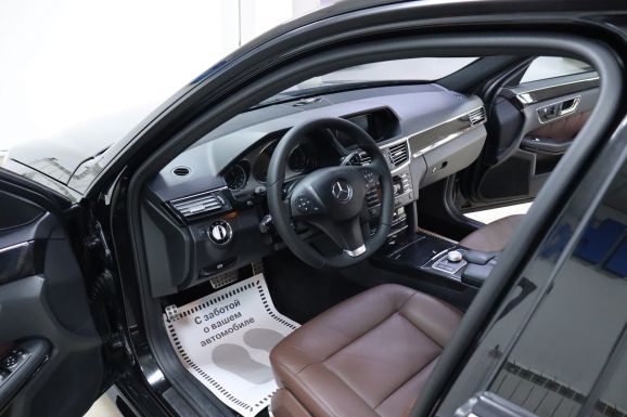 Mercedes-Benz E-Класс, 3.0 л, АТ, 2011 фото 10