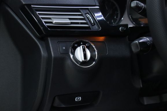 Mercedes-Benz E-Класс, 3.0 л, АТ, 2011 фото 12