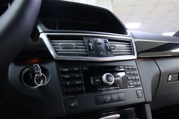 Mercedes-Benz E-Класс, 3.0 л, АТ, 2011 фото 2