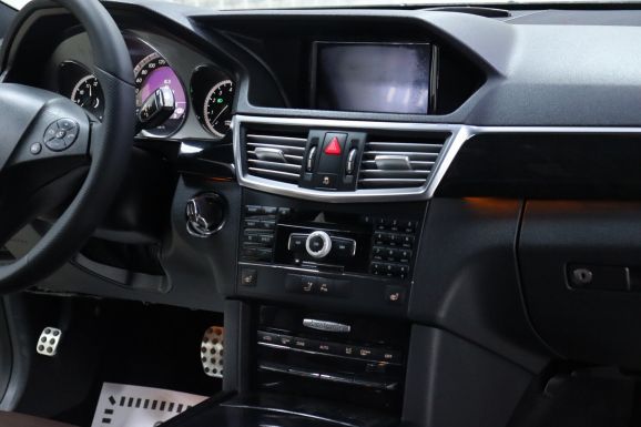 Mercedes-Benz E-Класс, 3.0 л, АТ, 2011 фото 1