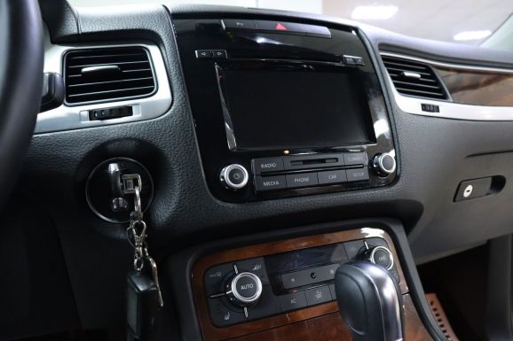 Volkswagen Touareg, 3.6 л, АТ, 2011 фото 14