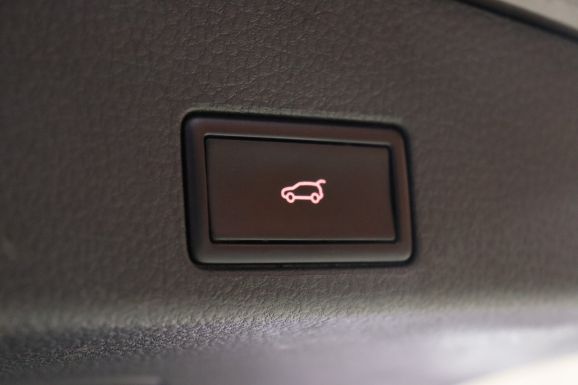 Volkswagen Touareg, 3.6 л, АТ, 2011 фото 1