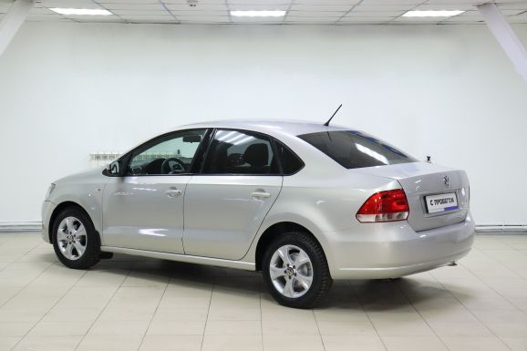 Volkswagen Polo, 1.6 л, АТ, 2013 фото 4