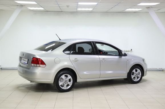 Volkswagen Polo, 1.6 л, АТ, 2013 фото 6