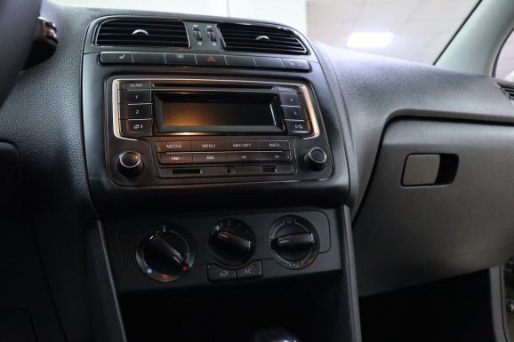 Volkswagen Polo, 1.6 л, АТ, 2013 фото 13