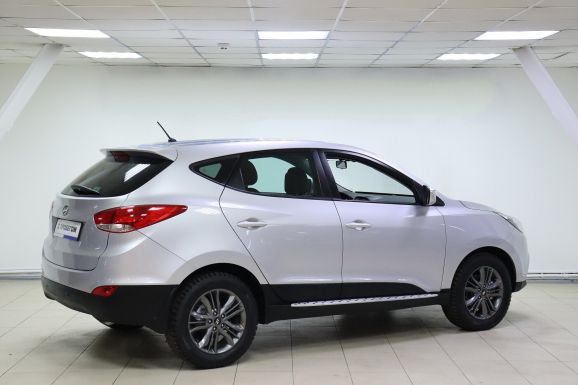 Hyundai ix35, 2.0 л, АТ, 2013 фото 6