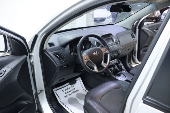 Hyundai ix35, 2.0 л, АТ, 2013 фото 11