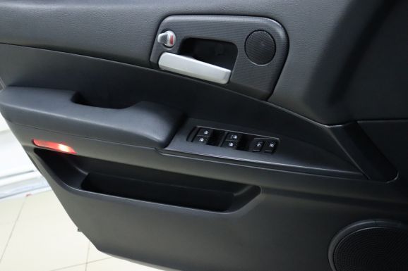 SsangYong Kyron, 2.3 л, АТ, 2009 фото 1