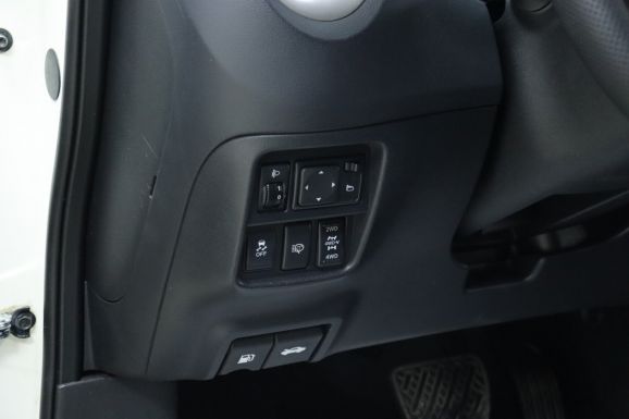 Nissan Juke, 1.6 л, Вариатор, 2011 фото 14