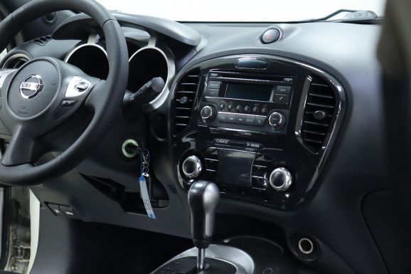 Nissan Juke, 1.6 л, Вариатор, 2011 фото 1