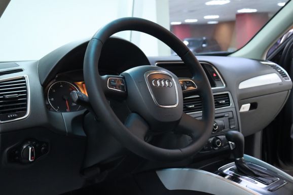 Audi Q5, 2.0 л, Робот, 2010 фото 11