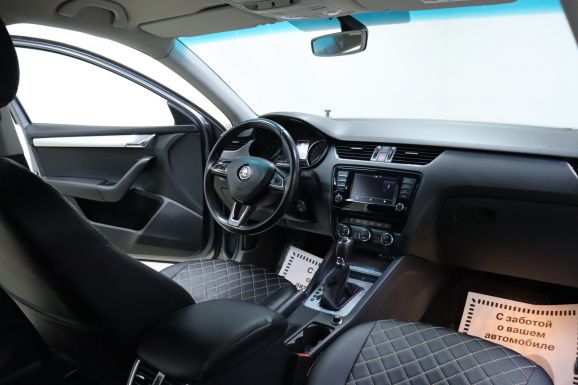 Skoda Octavia, 1.8 л, Робот, 2016 фото 7