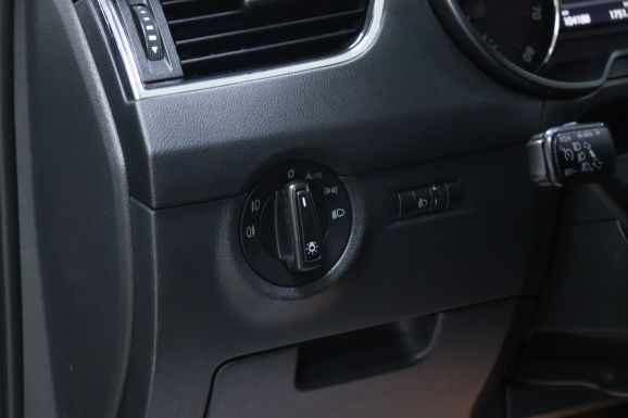 Skoda Octavia, 1.8 л, Робот, 2016 фото 11