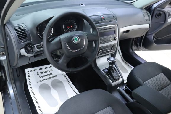 Skoda Octavia, 1.8 л, АТ, 2013 фото 11